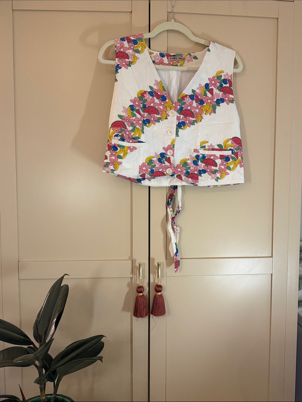 White Floral Tie-Back Crop Vest Tank Top